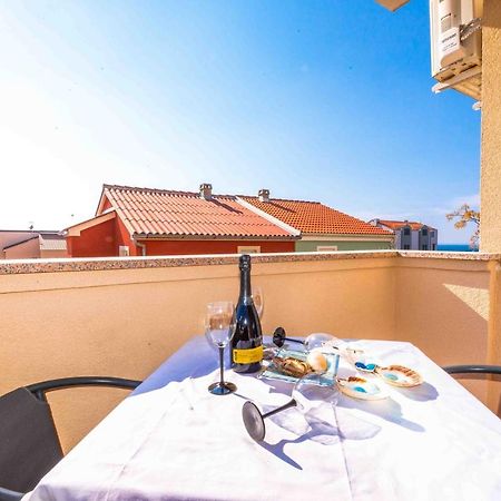 Apartment Hannah Novalja Bagian luar foto
